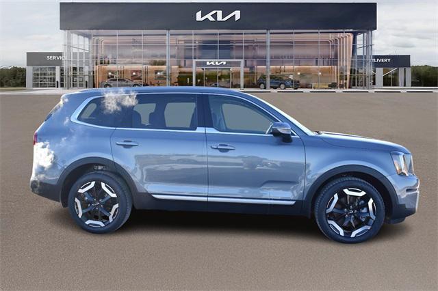 new 2025 Kia Telluride car, priced at $41,336