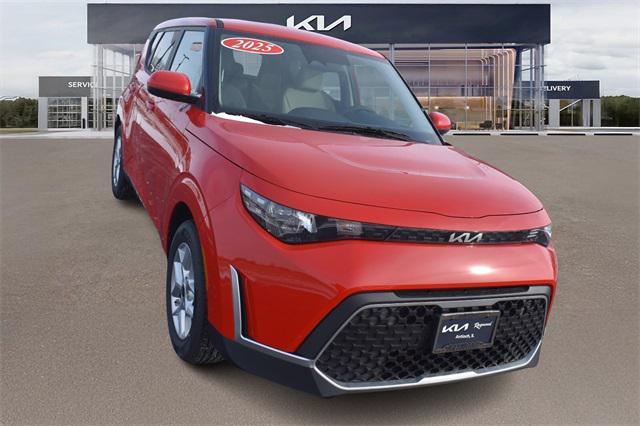 new 2025 Kia Soul car, priced at $21,058