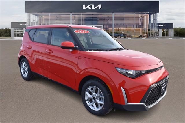 new 2025 Kia Soul car, priced at $21,058