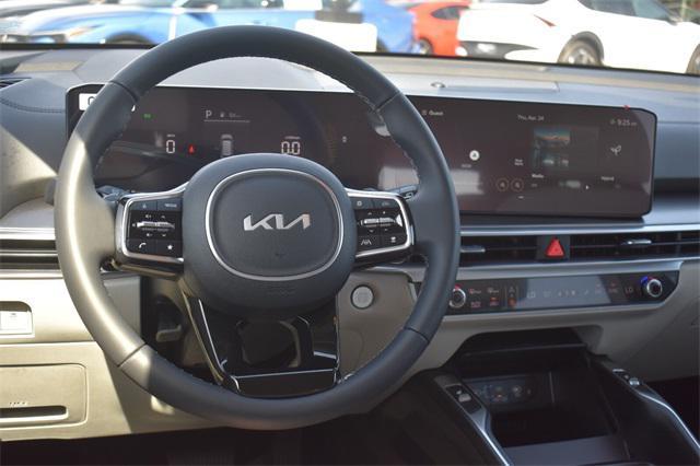 new 2025 Kia Sorento Hybrid car, priced at $37,238