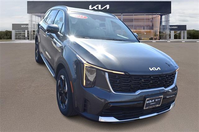 new 2025 Kia Sorento Hybrid car, priced at $37,238