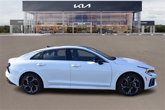 new 2025 Kia K5 car, priced at $30,996