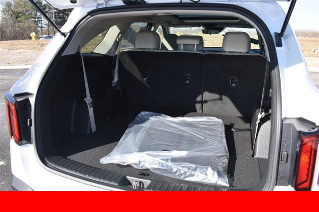 new 2025 Kia Sorento car, priced at $37,985