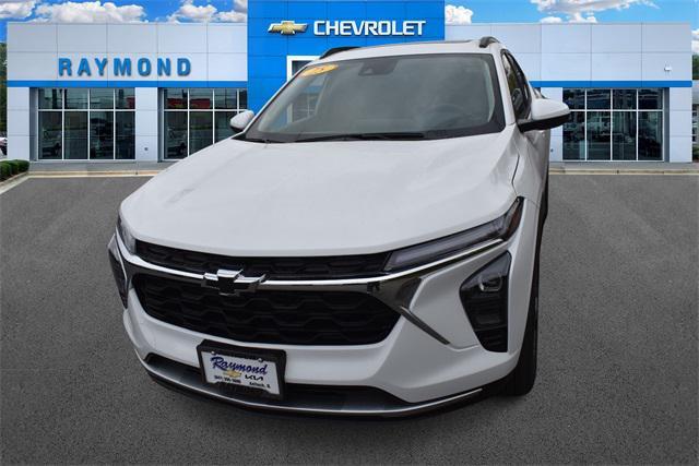 new 2025 Chevrolet Trax car, priced at $26,239