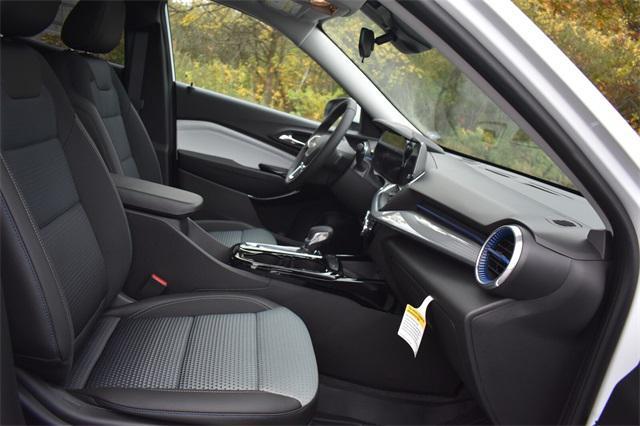 new 2025 Chevrolet Trax car, priced at $26,239