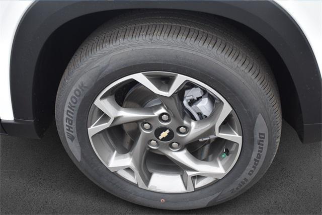 new 2025 Chevrolet Trax car, priced at $26,239