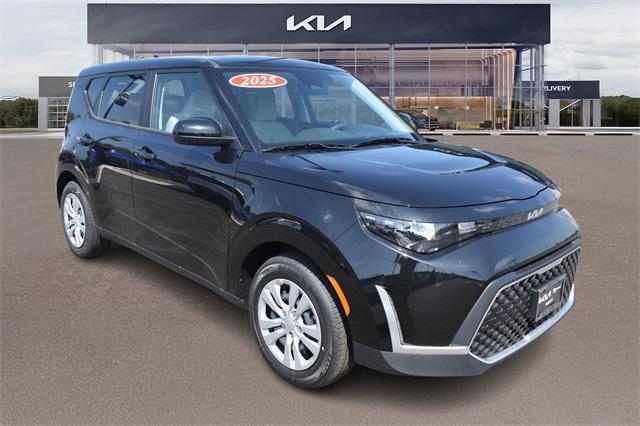 new 2025 Kia Soul car, priced at $21,657