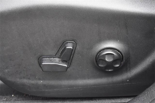 used 2015 Jeep Cherokee car, priced at $10,917