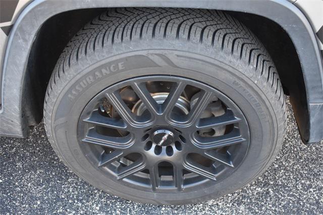 used 2015 Jeep Cherokee car, priced at $11,403