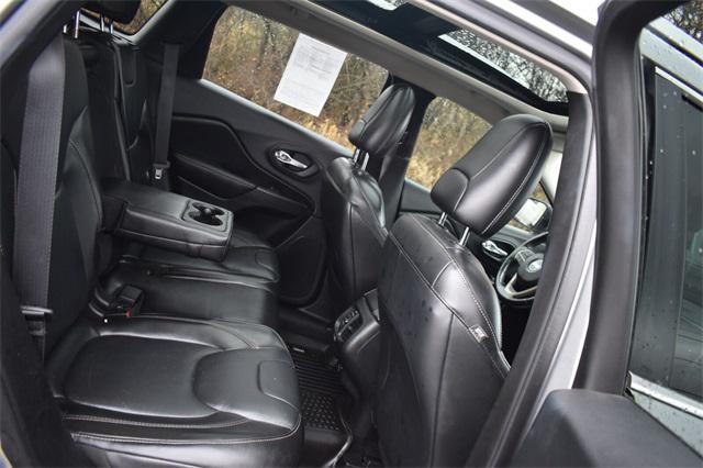 used 2015 Jeep Cherokee car, priced at $10,917