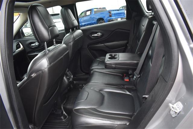 used 2015 Jeep Cherokee car, priced at $10,917