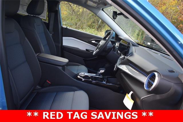 new 2025 Chevrolet Trax car, priced at $25,207