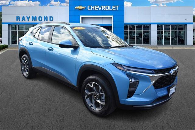 new 2025 Chevrolet Trax car, priced at $25,603