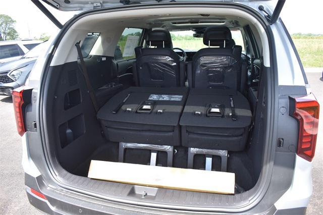 new 2025 Kia Carnival Hybrid car, priced at $50,572