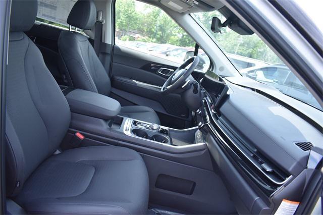 new 2025 Kia Carnival Hybrid car, priced at $50,572