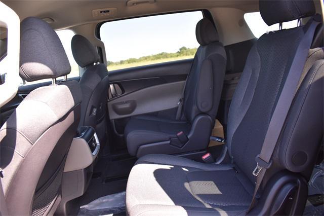 new 2025 Kia Carnival car, priced at $36,570