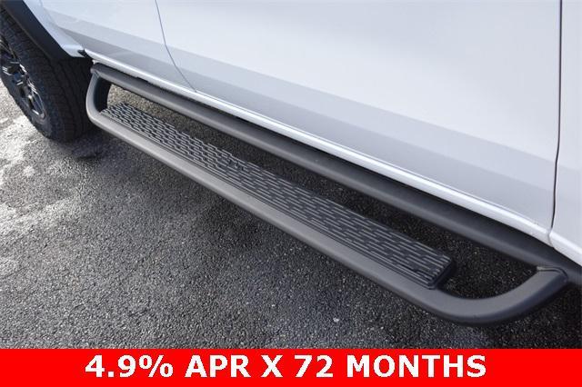 new 2026 Chevrolet Colorado car, priced at $43,639