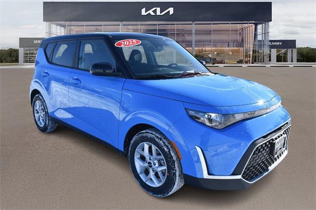 new 2025 Kia Soul car, priced at $23,321