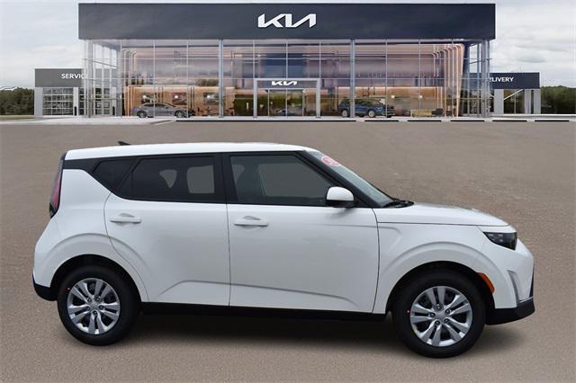 new 2025 Kia Soul car, priced at $21,657