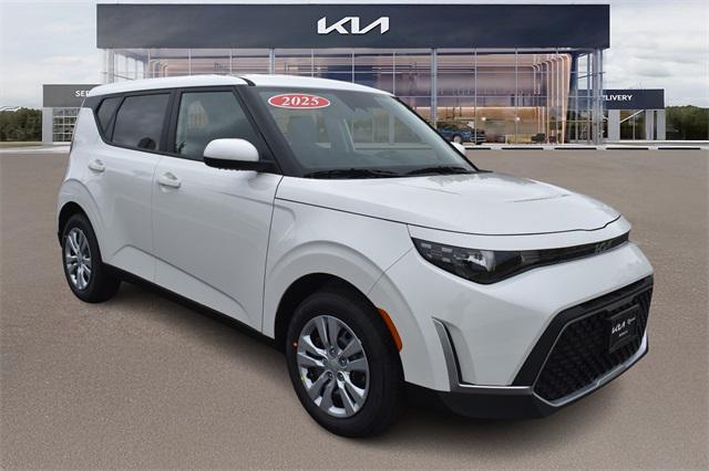 new 2025 Kia Soul car, priced at $21,657