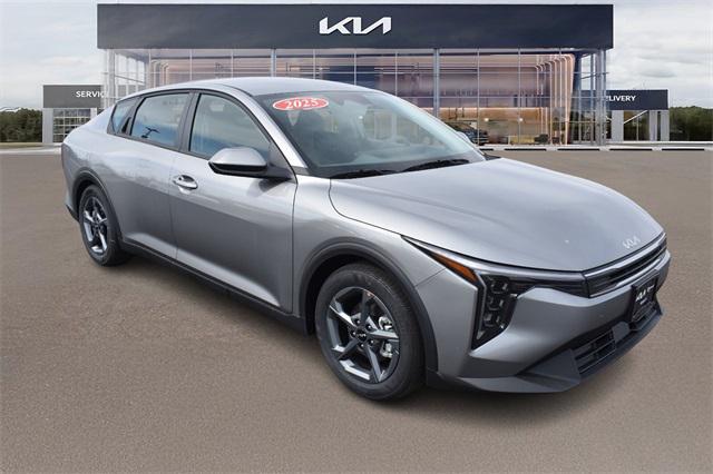 new 2025 Kia K4 car, priced at $22,932