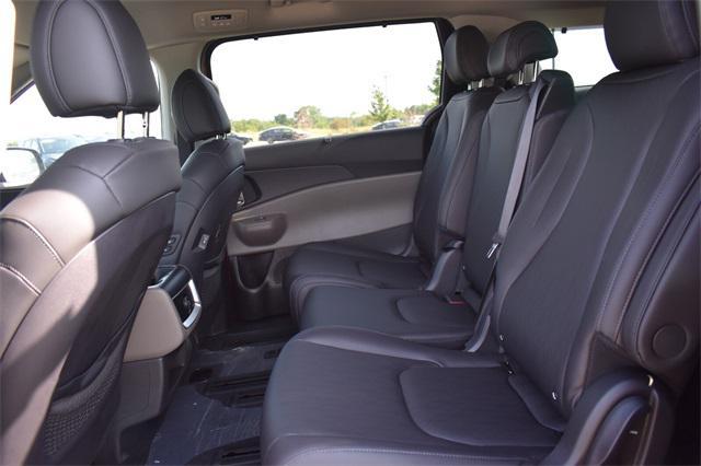 new 2026 Kia Carnival Hybrid car, priced at $44,890
