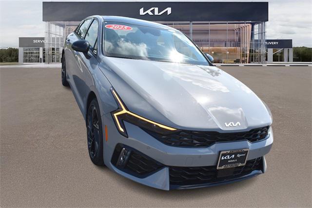 new 2025 Kia K5 car, priced at $31,498
