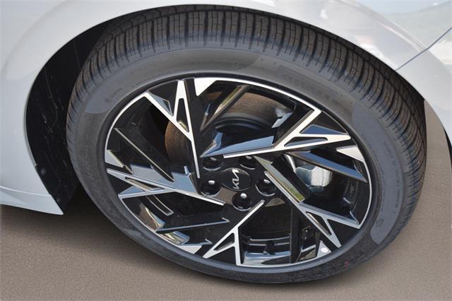 new 2025 Kia K5 car, priced at $31,498