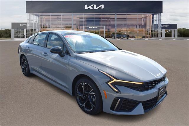 new 2025 Kia K5 car, priced at $31,498