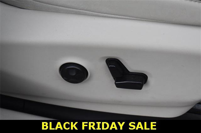 used 2021 Chrysler Pacifica car, priced at $18,858