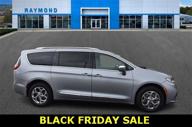 used 2021 Chrysler Pacifica car, priced at $18,858