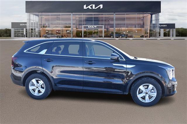 new 2025 Kia Sorento car, priced at $32,314