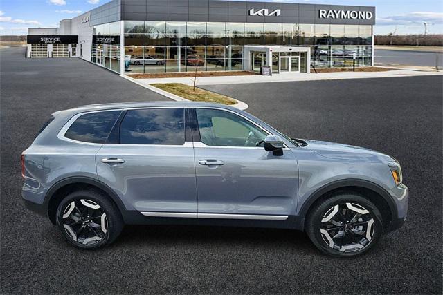 used 2025 Kia Telluride car, priced at $39,430