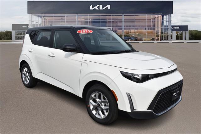 new 2025 Kia Soul car, priced at $24,405