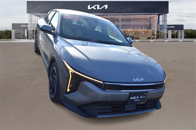 new 2025 Kia K4 car, priced at $24,265