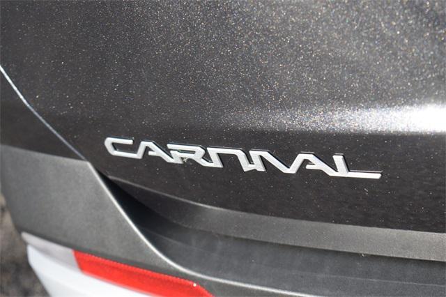 new 2025 Kia Carnival Hybrid car, priced at $44,810