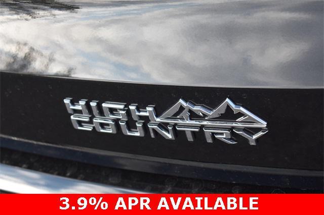 new 2025 Chevrolet Traverse car, priced at $54,827