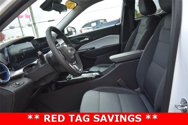 new 2025 Chevrolet Trax car, priced at $25,833