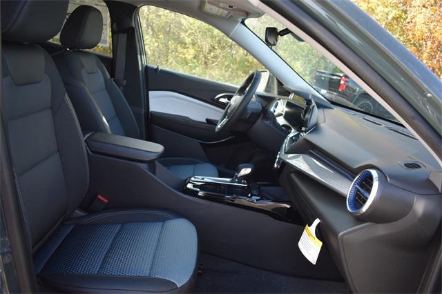 new 2025 Chevrolet Trax car, priced at $25,589