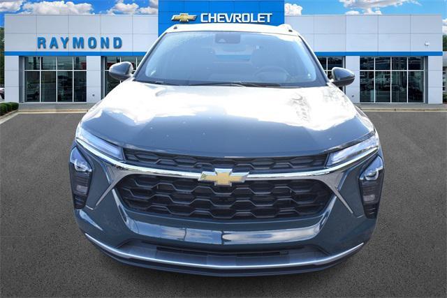 new 2025 Chevrolet Trax car, priced at $25,589