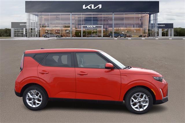 new 2025 Kia Soul car, priced at $21,058