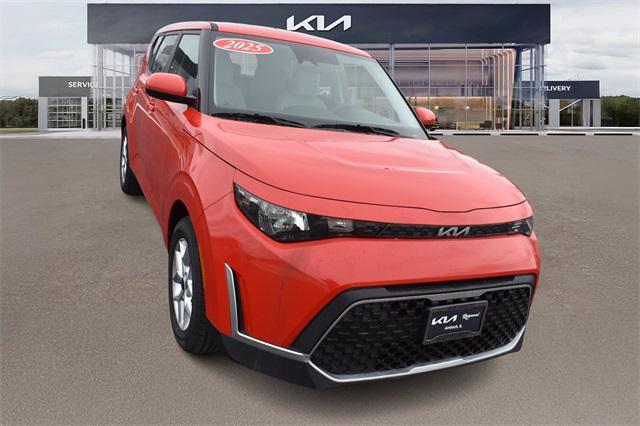 new 2025 Kia Soul car, priced at $21,058