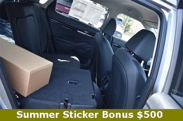 new 2025 Kia Seltos car, priced at $26,014