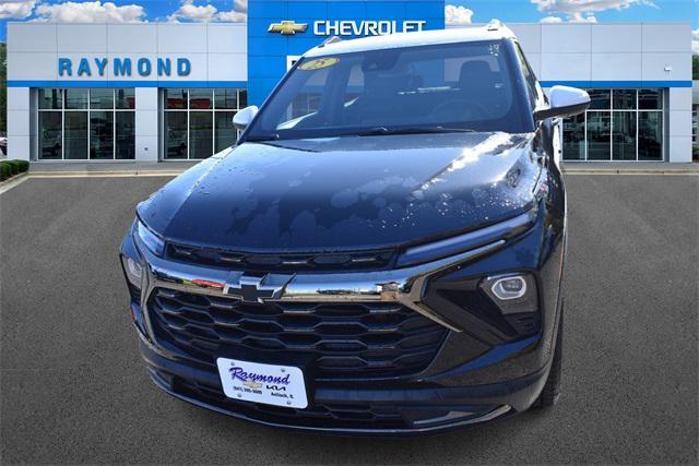 new 2025 Chevrolet TrailBlazer car, priced at $29,817