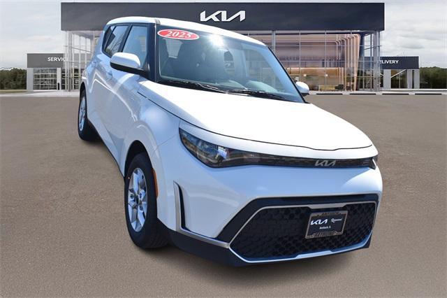 new 2025 Kia Soul car, priced at $22,147