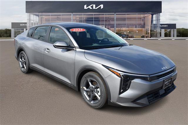 new 2025 Kia K4 car, priced at $23,665