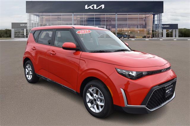 new 2025 Kia Soul car, priced at $22,988