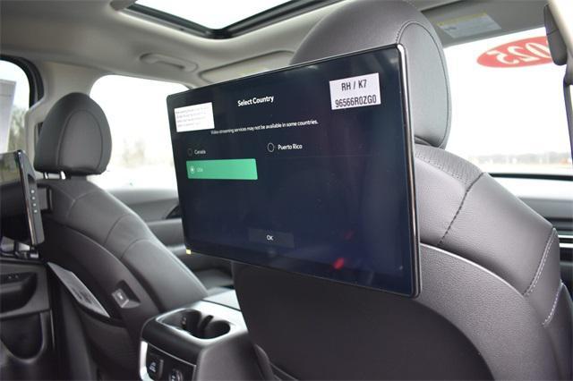 new 2025 Kia Carnival car, priced at $51,648