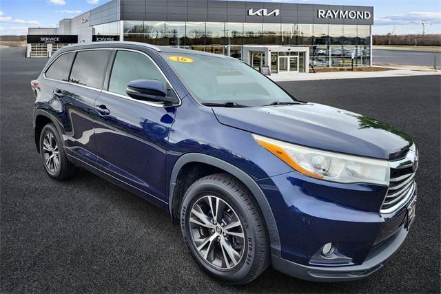 used 2016 Toyota Highlander car, priced at $21,897