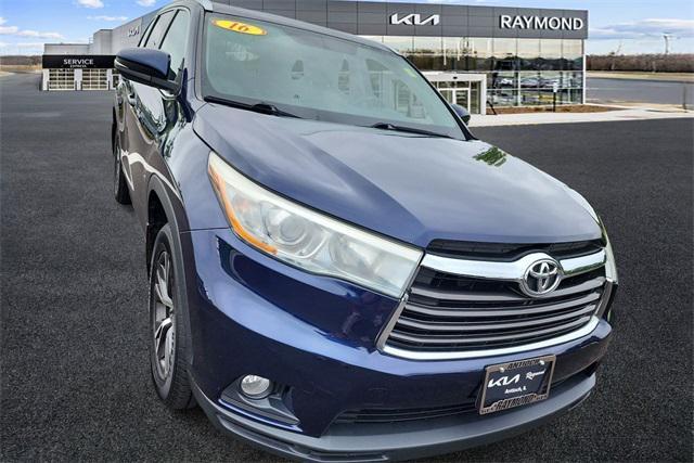 used 2016 Toyota Highlander car, priced at $21,897